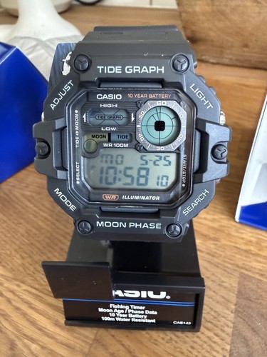 New unworn men black casio - men’s,